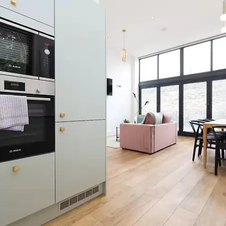 Bright And Modern 3br Flat For 8 Guests * بريستول