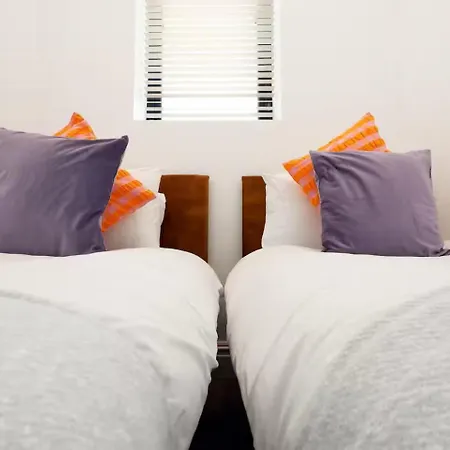 Apartman Bright And Modern 3br Flat For 8 Guests