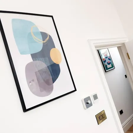 Bright And Modern 3br Flat For 8 Guests Apartment *