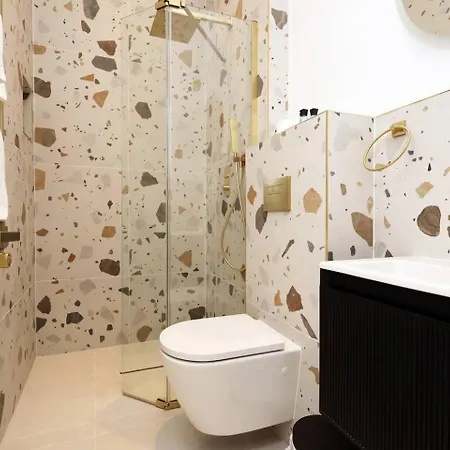 Bright And Modern 3br Flat For 8 Guests *