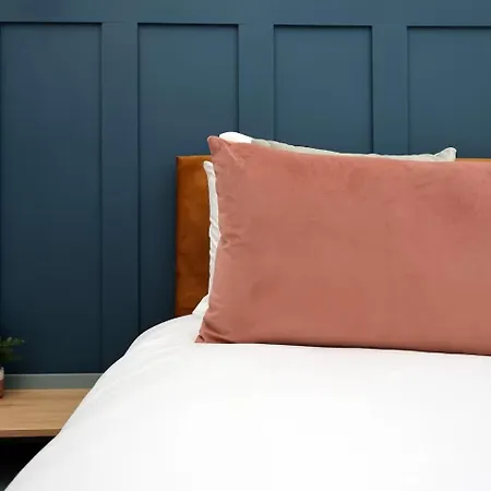 Bright And Modern 3br Flat For 8 Guests *