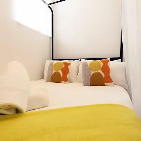 Bright And Modern 3br Flat For 8 Guests Apartment